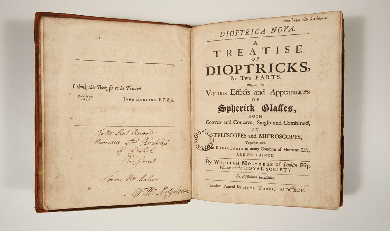 Dioptrica spread A.jpg